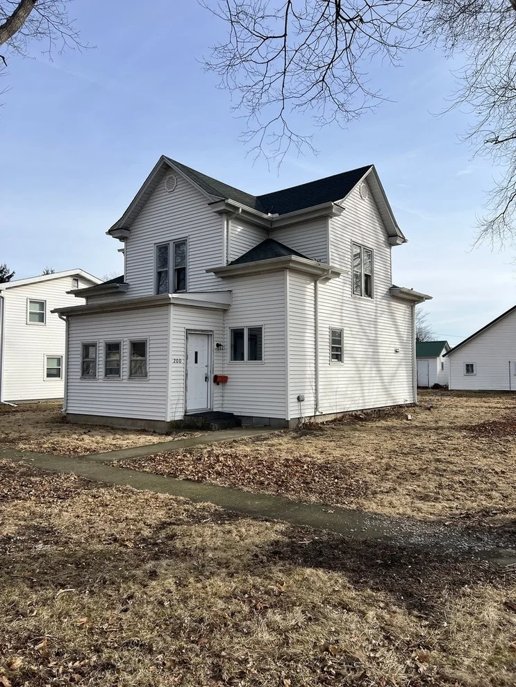 Unit for sale at 200 E South Street, Ellsworth, IL 61737
