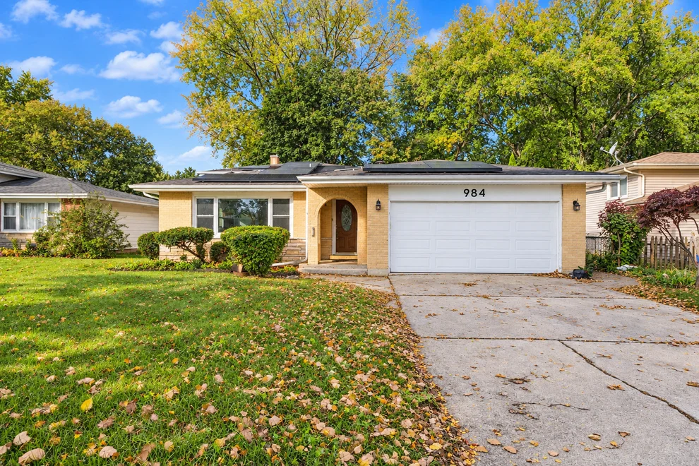Unit for sale at 984 Cuyahoga Drive, Bartlett, IL 60103