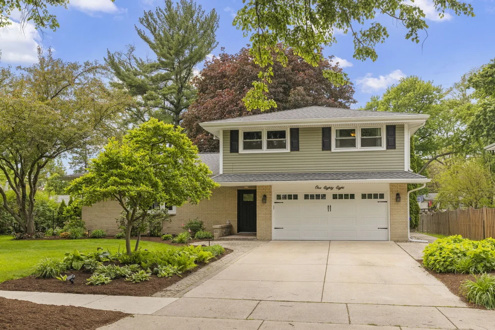Unit for sale at 188 S Ellyn Avenue, Glen Ellyn, IL 60137