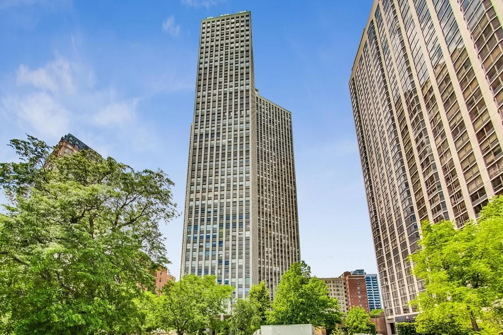 Unit for sale at 2626 N Lakeview Avenue, Chicago, IL 60614