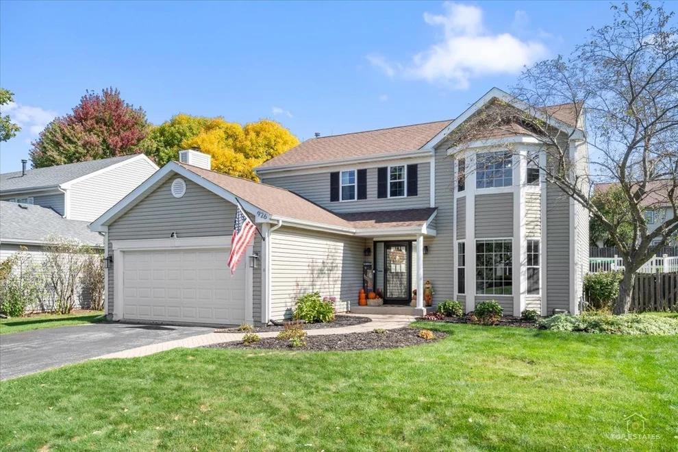 Unit for sale at 926 E Stone Creek Circle, Crystal Lake, IL 60014