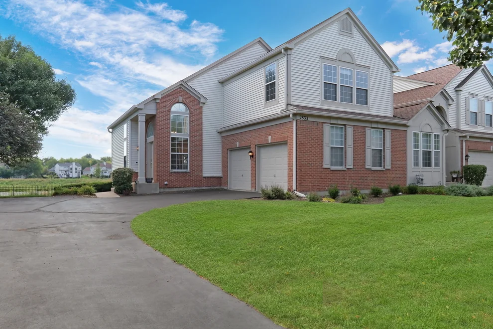 Unit for sale at 2833 Waterfront Avenue, Algonquin, IL 60102