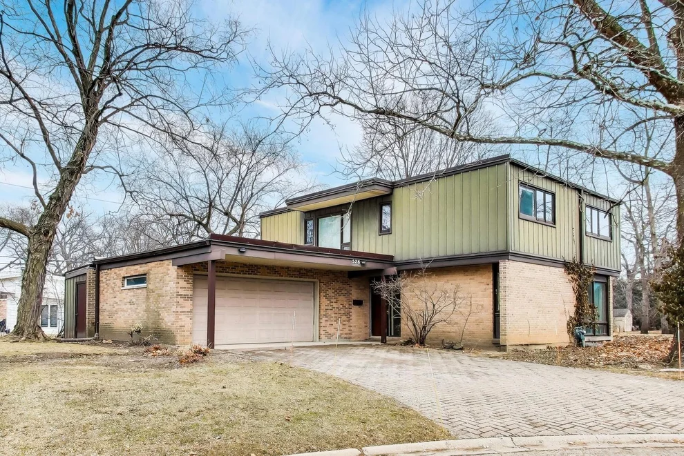 Unit for sale at 528 Koerper Court, Wilmette, IL 60091