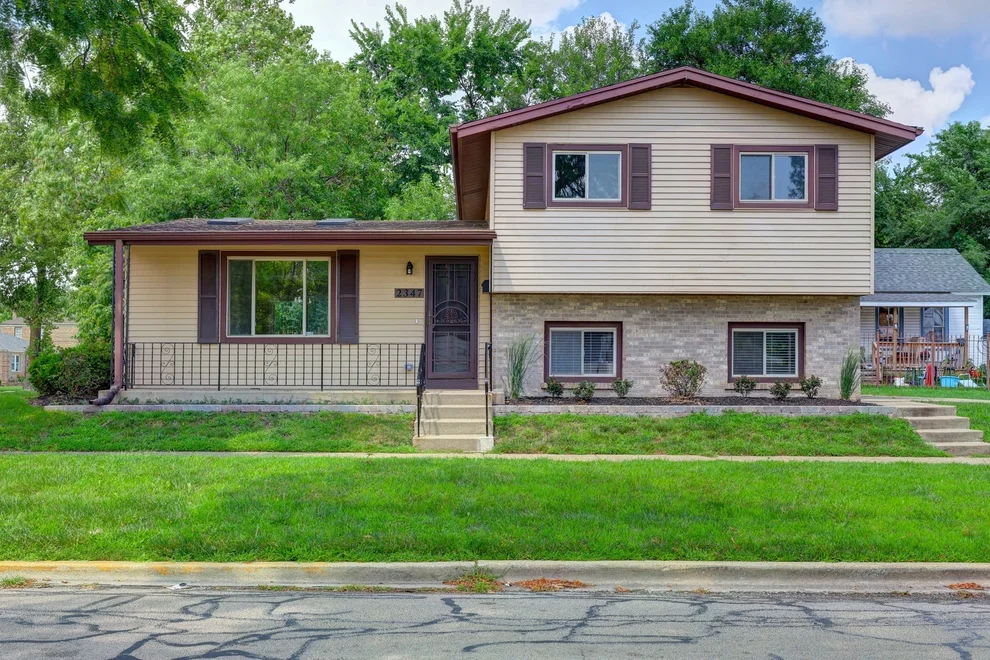 Unit for sale at 2347 S 17th Avenue, Broadview, IL 60155