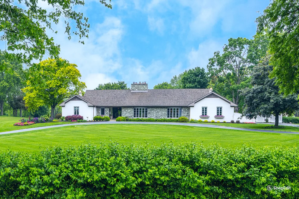 Unit for sale at 404 Caesar Drive, Barrington Hills, IL 60010