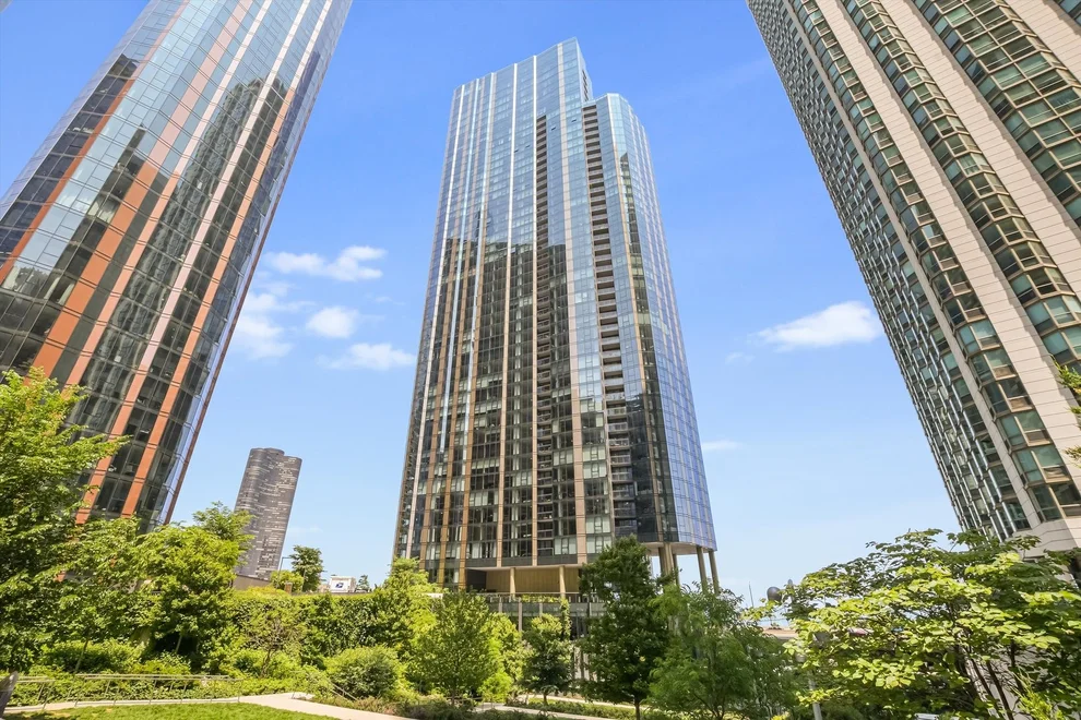 Unit for sale at 211 N Harbor Drive, Chicago, IL 60601