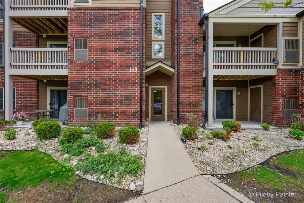 Unit for sale at 110 GLENGARRY Drive, Bloomingdale, IL 60108
