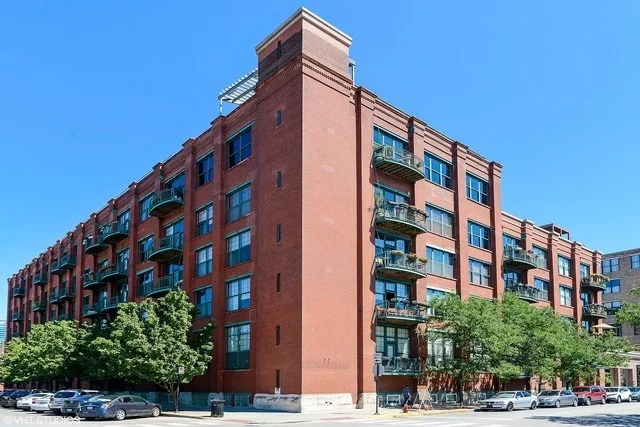 Unit for sale at 1000 W WASHINGTON Boulevard, Chicago, IL 60607