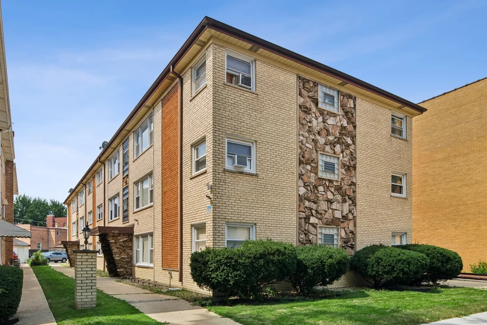 Unit for sale at 4928 N Lester Avenue, Chicago, IL 60630