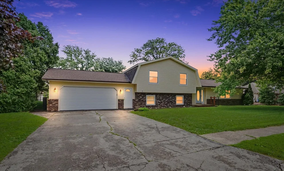 Unit for sale at 2006 Cindy Lynn Street, Urbana, IL 61802