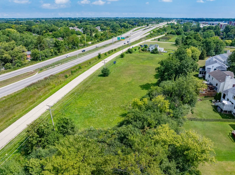 Unit for sale at 4437-4495 W Kennedy Drive, Gurnee, IL 60031