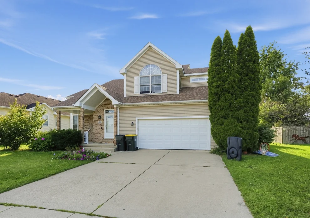 Unit for sale at 315 Stearn Drive, Genoa, IL 60135