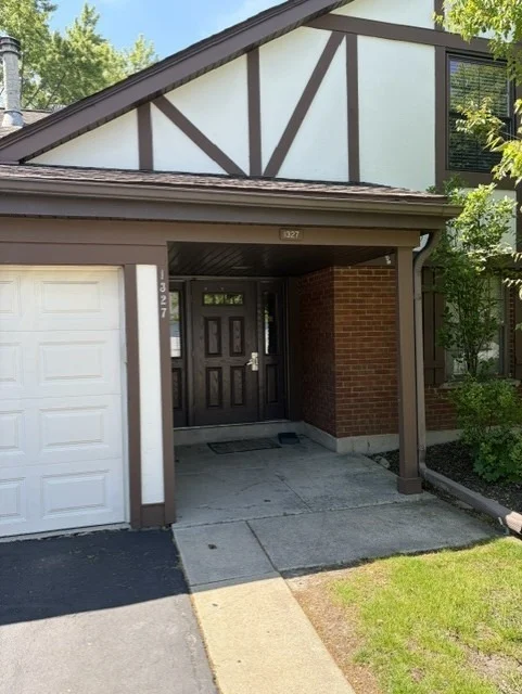 Unit for sale at 1327 WILLIAMSBURG Drive, Schaumburg, IL 60193