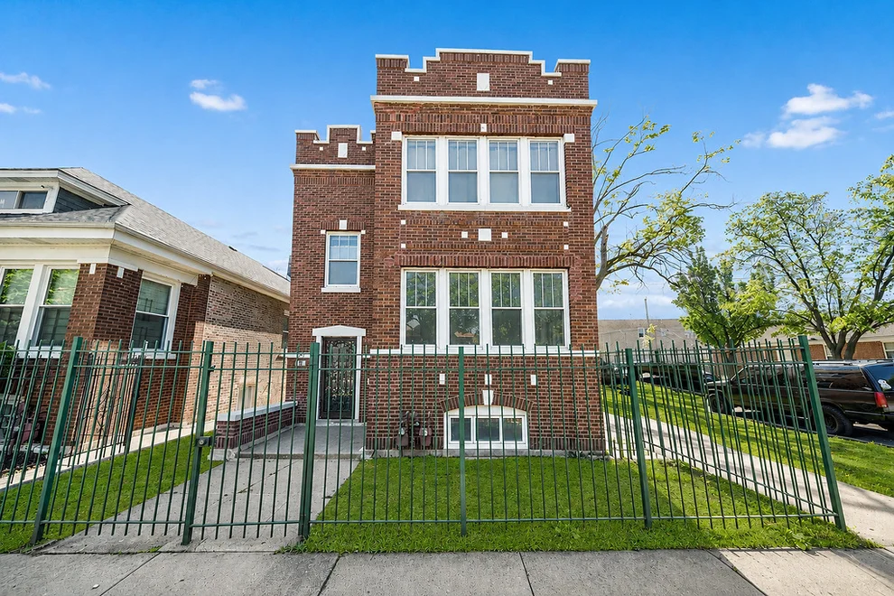Unit for sale at 5759 S Campbell Avenue, Chicago, IL 60629