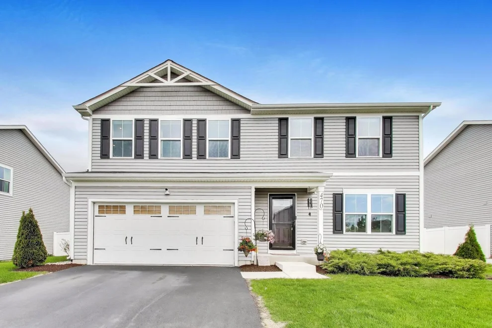Unit for sale at 470 E Meadowdale Circle, Hampshire, IL 60140