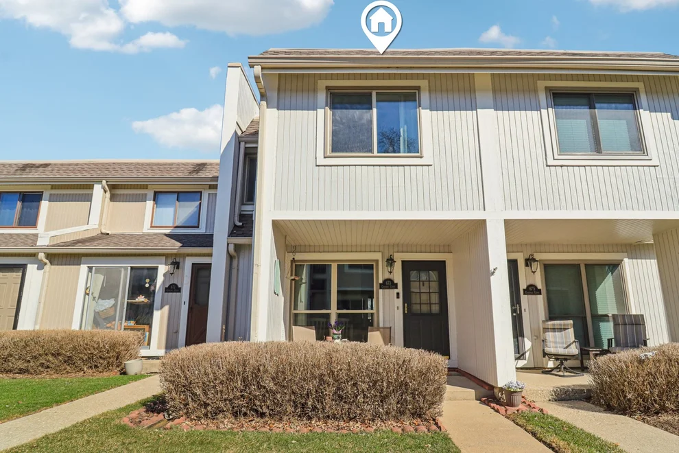 Unit for sale at 673 Cardinal Court, Grayslake, IL 60030