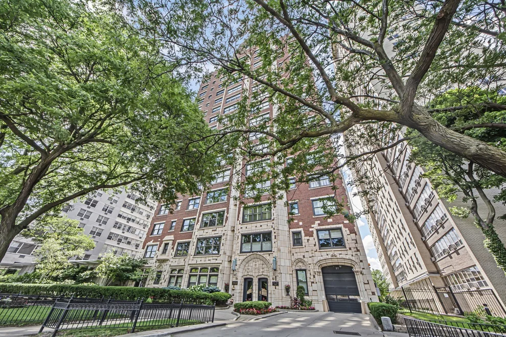 Unit for sale at 3920 N Lake Shore Drive, Chicago, IL 60613