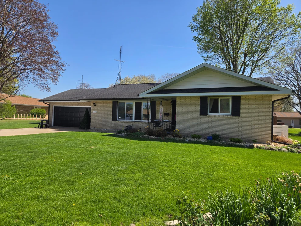 Unit for sale at 607 E Buffalo Street, Polo, IL 61064