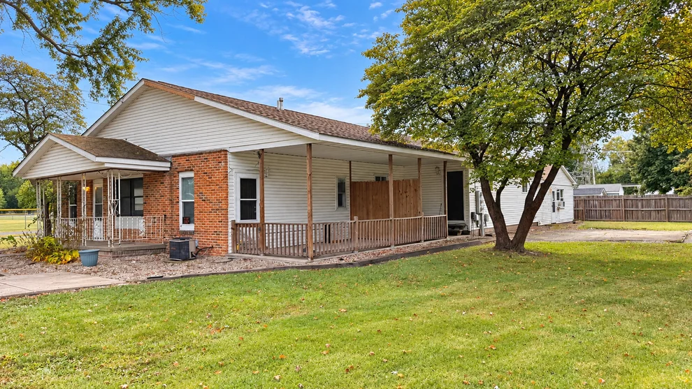 Unit for sale at 403 N Finis Street, Virden, IL 62690