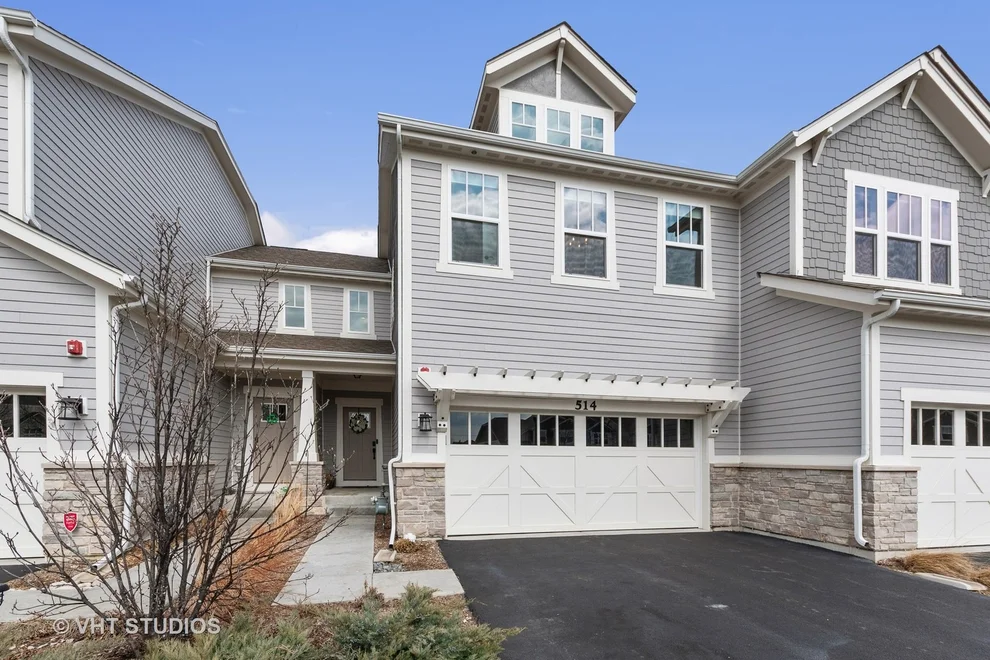 Unit for sale at 514 Pershing Court, Barrington, IL 60010
