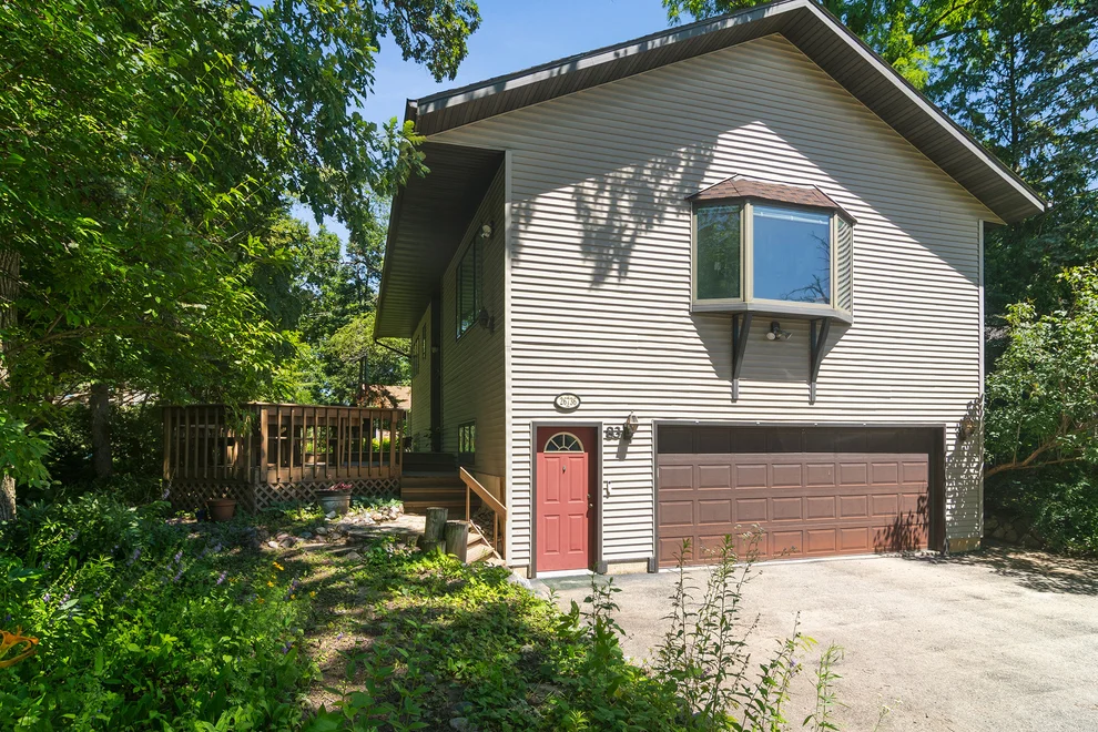 Unit for sale at 26736 N Circle Drive, Mundelein, IL 60060
