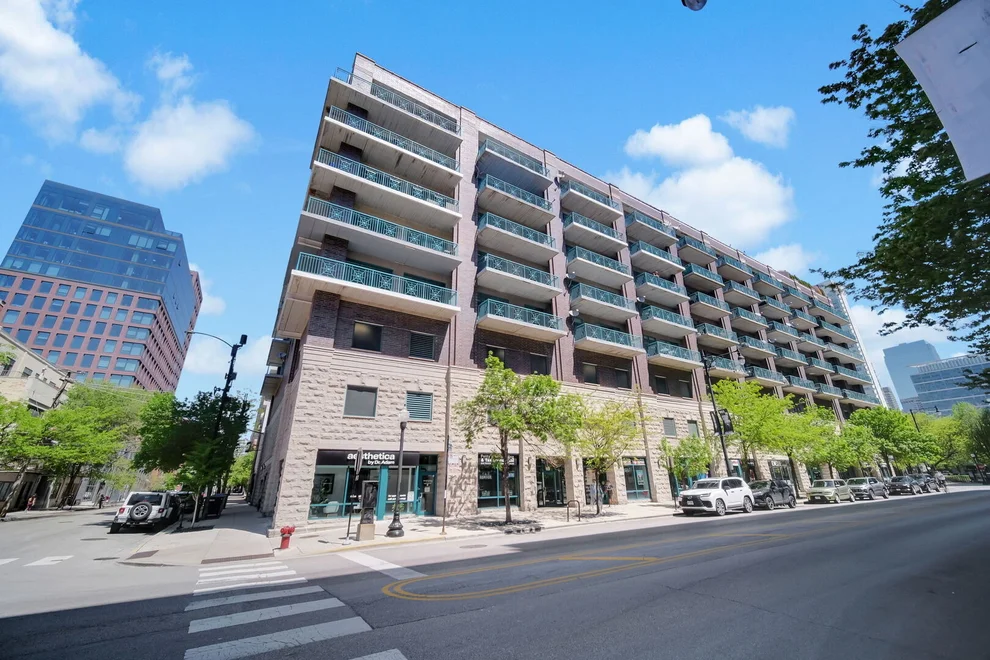 Unit for sale at 920 W MADISON Street, Chicago, IL 60607