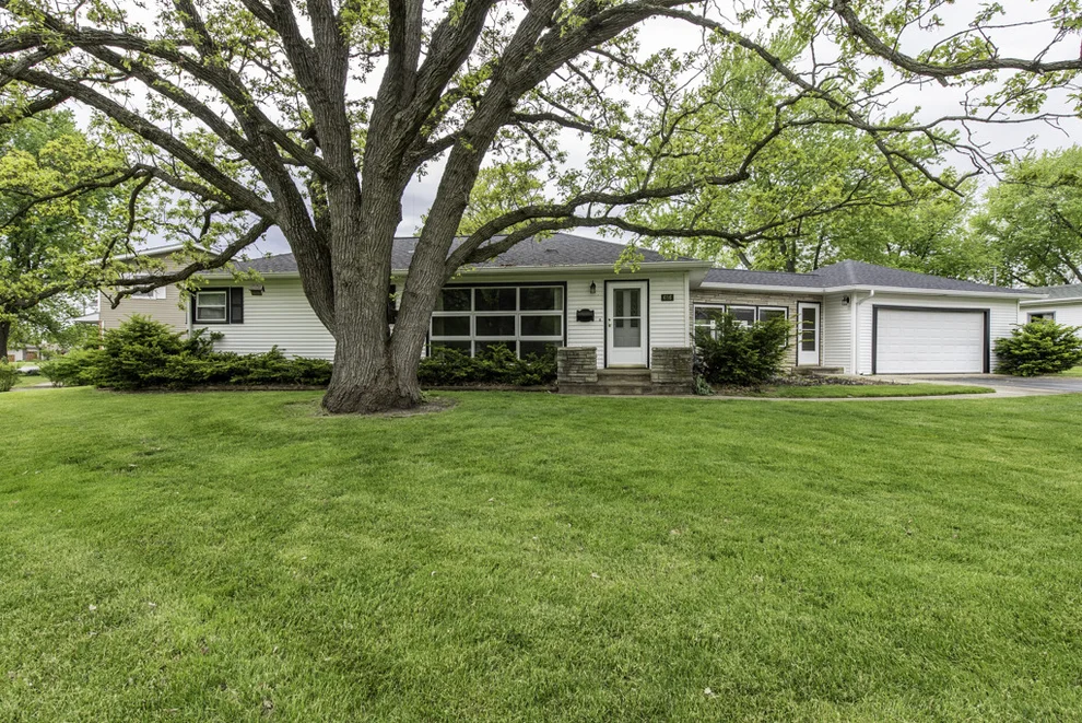 Unit for sale at 616 Highland Avenue, Antioch, IL 60002