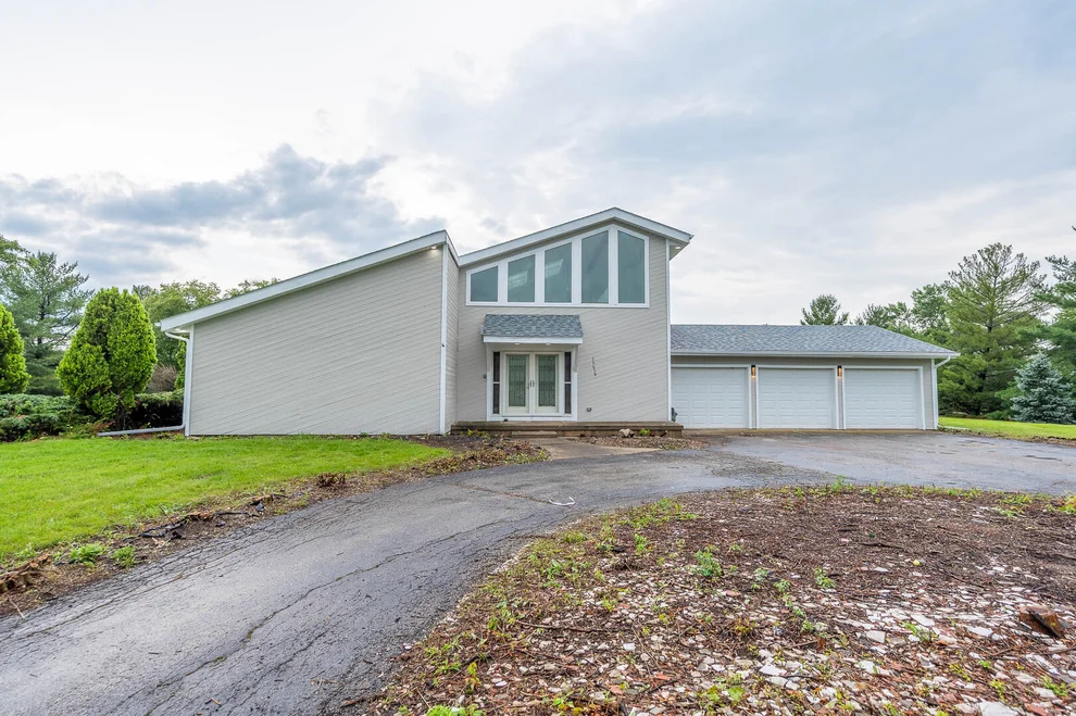 Unit for sale at 25636 Stoney Kirk Court, Lake Zurich, IL 60047