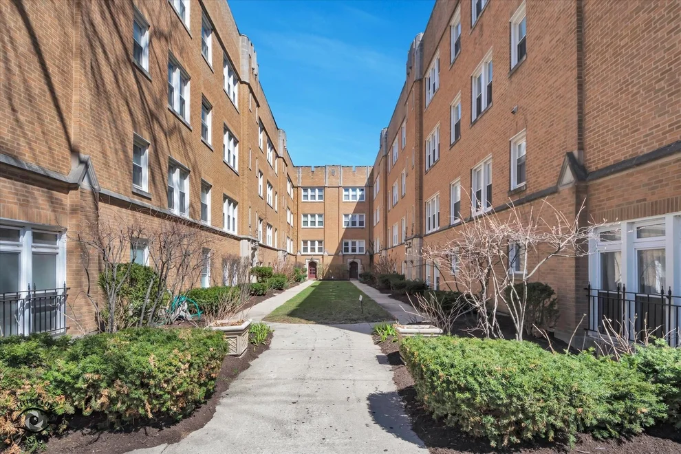 Unit for sale at 2537 Prairie Avenue, Evanston, IL 60201