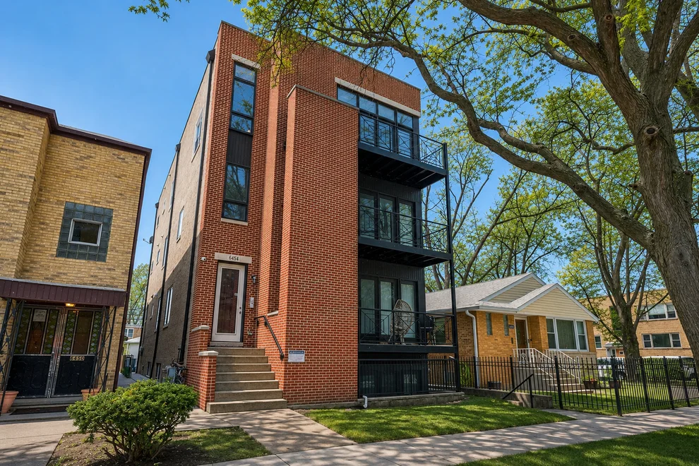 Unit for sale at 6454 N SACRAMENTO Avenue, Chicago, IL 60645