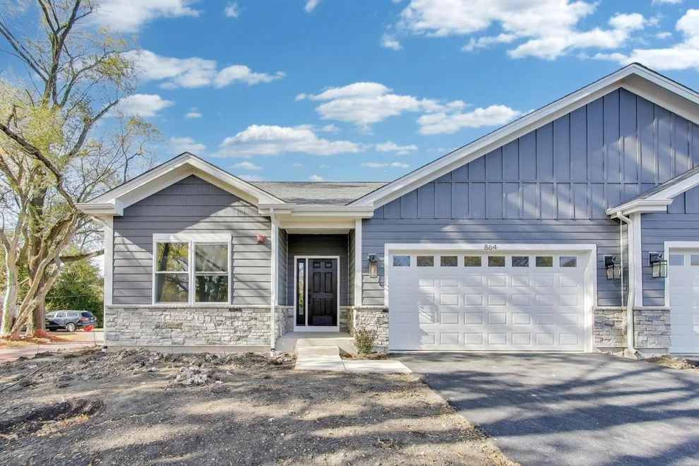 Unit for sale at 894 N Quentin Road, Palatine, IL 60067