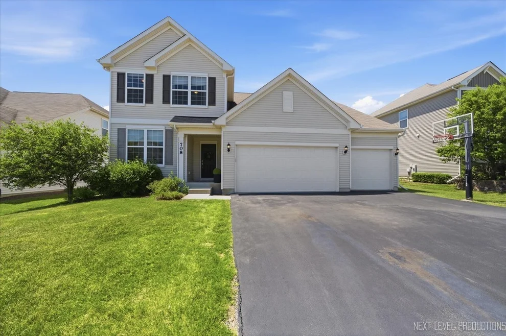 Unit for sale at 708 Rochester Lane, South Elgin, IL 60177
