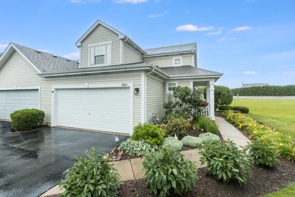Unit for sale at 661 Chestnut Ridge, Minooka, IL 60447
