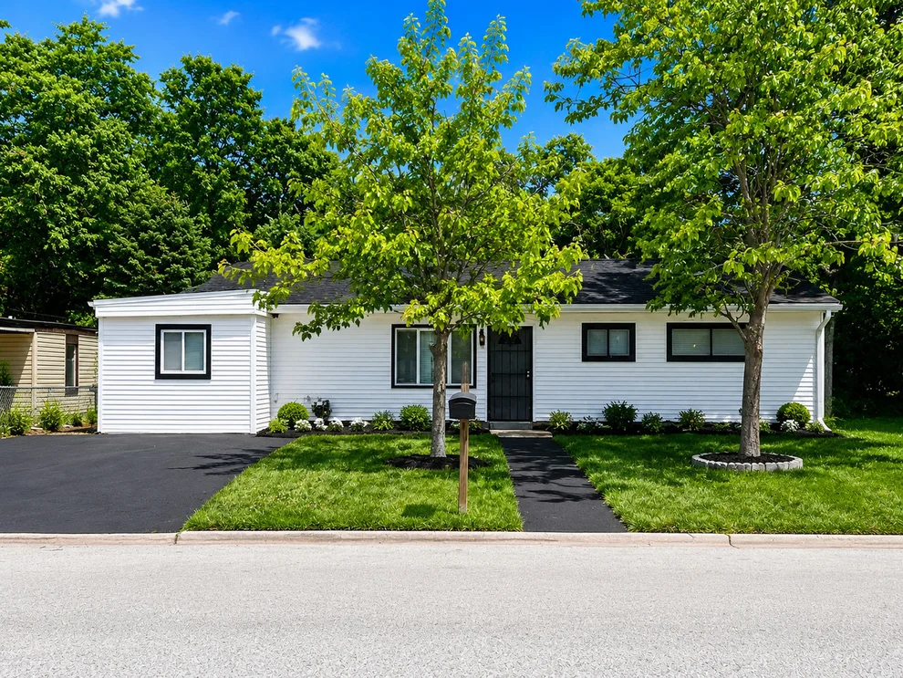 Unit for sale at 16225 Central Park Avenue, Markham, IL 60428