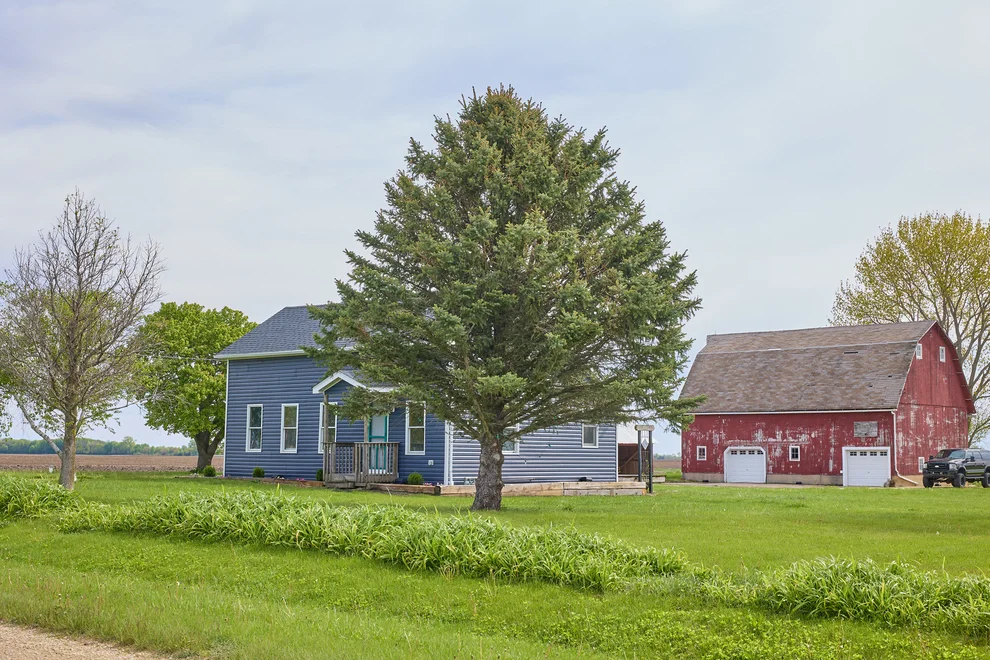 Unit for sale at 324 Wixon Pit Road, Earlville, IL 60518