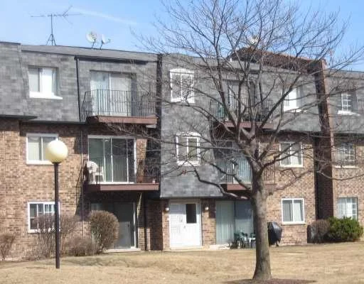 Unit for sale at 9419 BAY COLONY Drive, DES PLAINES, IL 60016