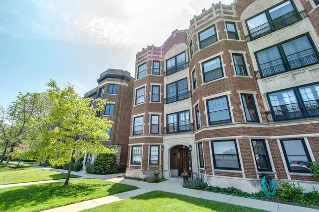 Unit for sale at 622 Sheridan Square, EVANSTON, IL 60202