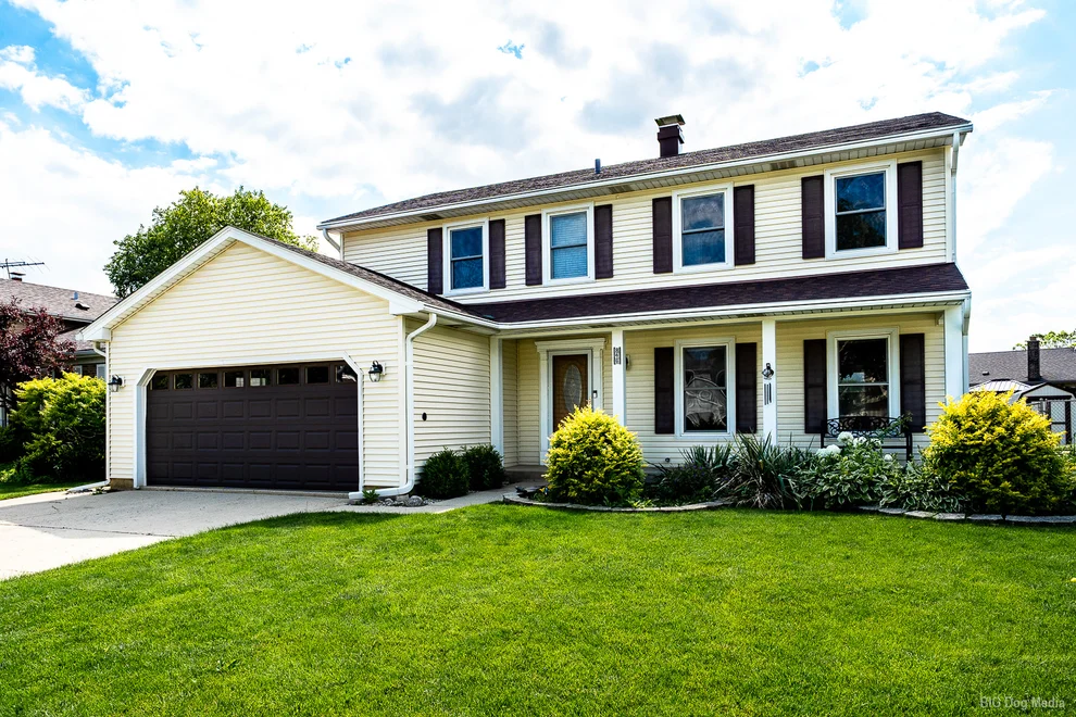 Unit for sale at 846 Pheasant Walk Drive, Schaumburg, IL 60193