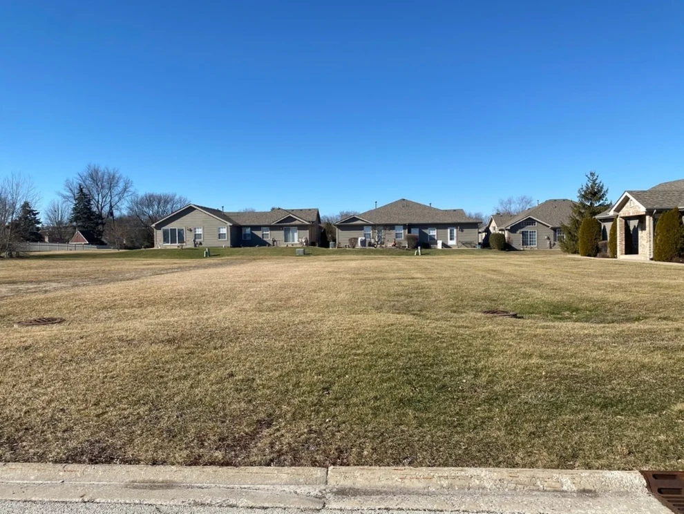 Unit for sale at 916 Lange Avenue, Beecher, IL 60401