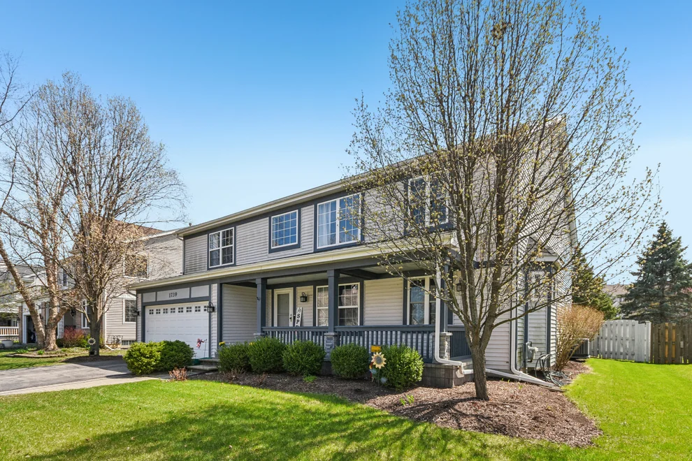 Unit for sale at 1739 Newbridge Circle, Elgin, IL 60123