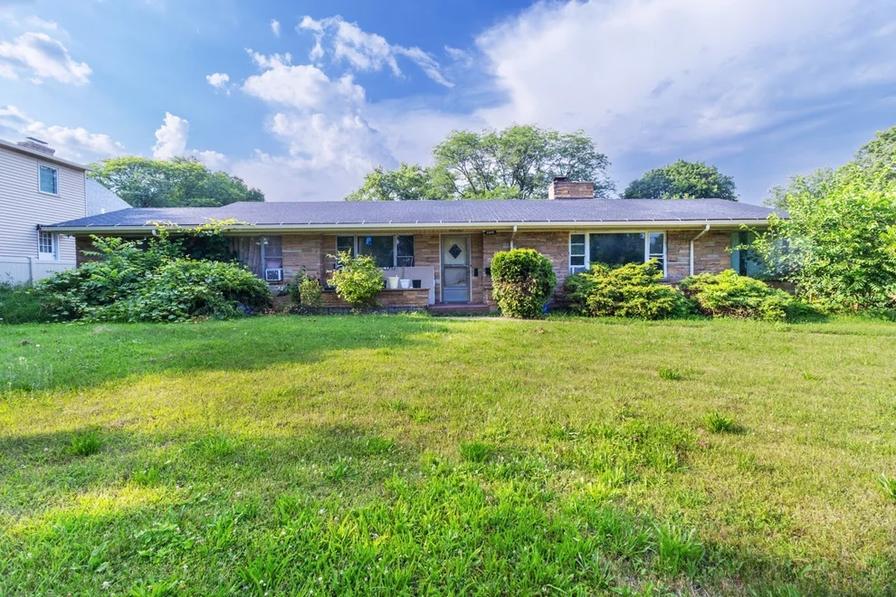 Unit for sale at 2808 E State Street, Rockford, IL 61108