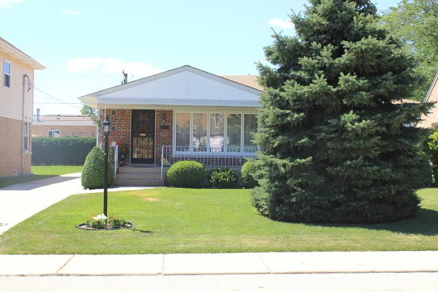 Unit for sale at 6925 W SEWARD Street, NILES, IL 60714
