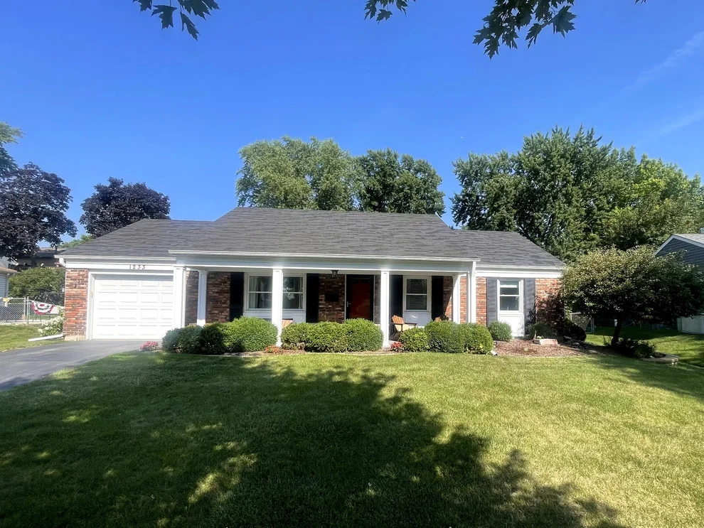 Unit for sale at 1233 Allison Lane, Schaumburg, IL 60194