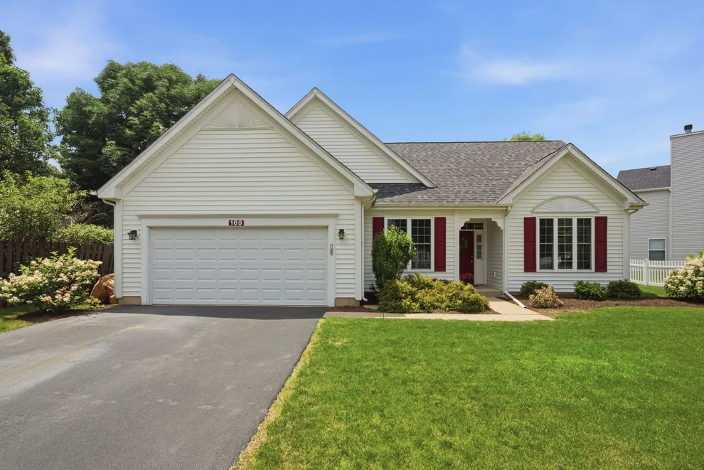 Unit for sale at 169 Sandalwood Lane, Bolingbrook, IL 60440