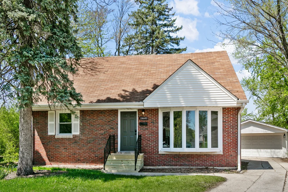 Unit for sale at 18600 Golfview Avenue, Homewood, IL 60430