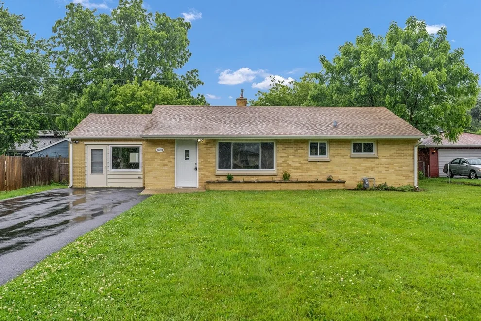 Unit for sale at 10274 W Ford Avenue, Beach Park, IL 60099