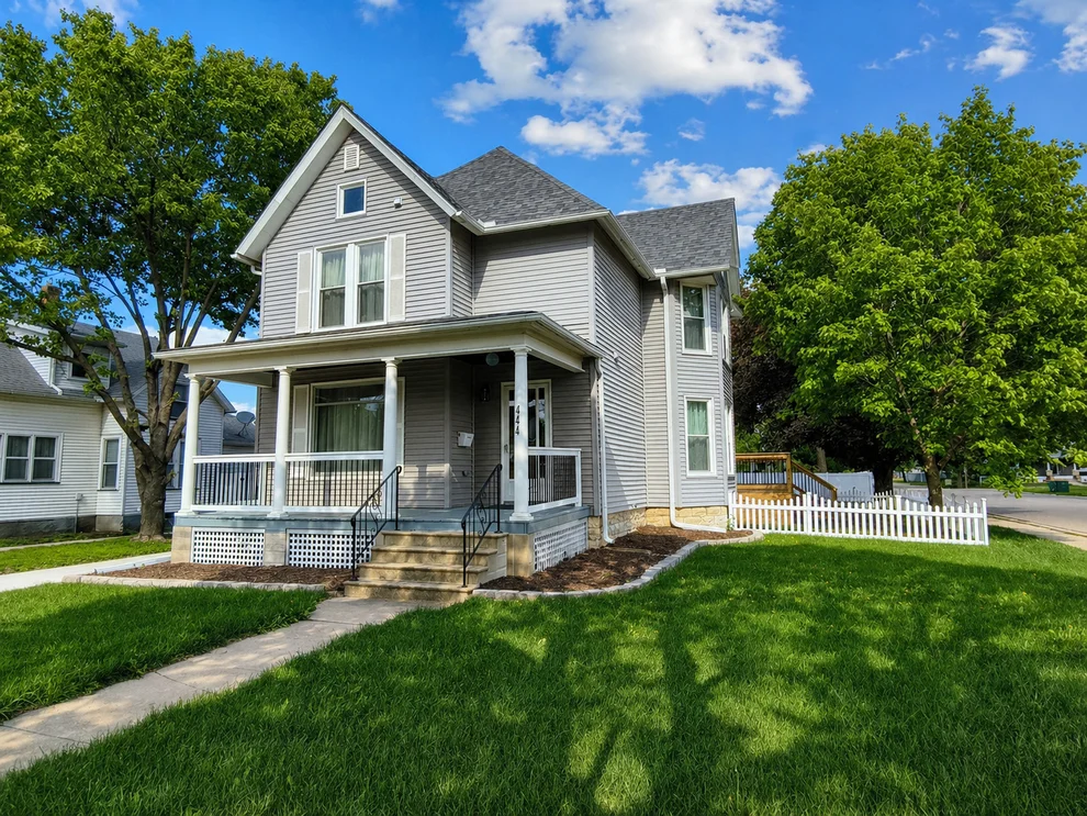 Unit for sale at 444 1st Avenue, Ottawa, IL 61350