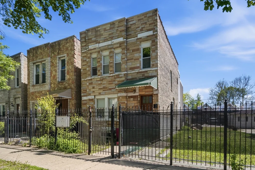 Unit for sale at 3505 W Le Moyne Street, Chicago, IL 60651