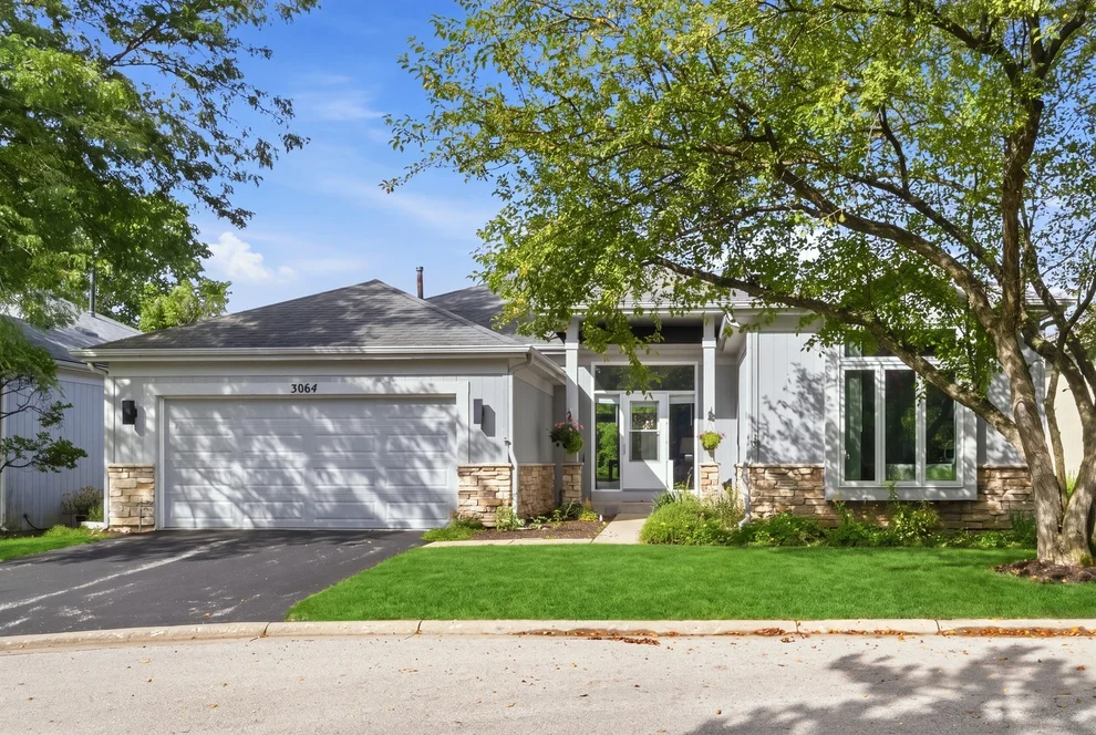 Unit for sale at 3064 N Southern Hills Drive, Wadsworth, IL 60083
