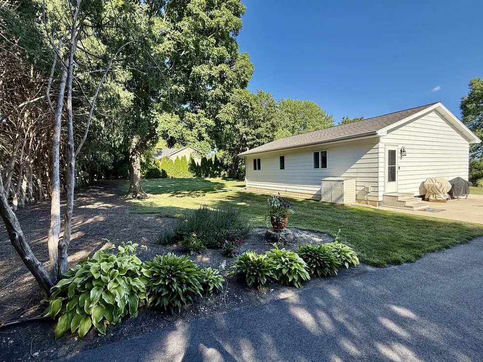 Unit for sale at 2084 Rockwell Road, Lasalle, IL 61301